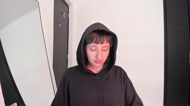 ggor4w33 online show from 11-25-25, 11:54