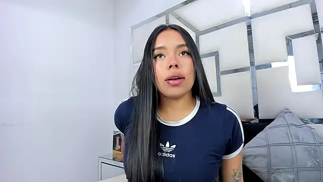 ZoeWan69 online show from 01-15-26, 11:59