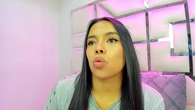 ZoeWan69 online show from 03-11-26, 01:50