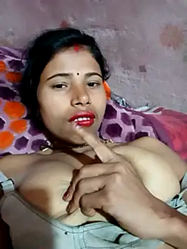 Snapshot of Miss_triha chatting on 02-19-25, 09:58 Miss triha online show from 02-19-25, 09:58