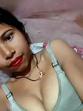 Snapshot of Miss_triha chatting on 02-25-25, 09:13 Miss triha online show from 02-25-25, 09:13