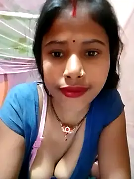 Snapshot of Miss_triha chatting on 03-16-25, 02:32 Miss triha online show from 03-16-25, 02:32