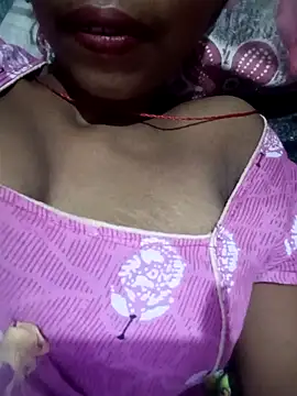 Snapshot of Miss_triha chatting on 09-12-25, 11:48 Miss triha online show from 09-12-25, 11:48