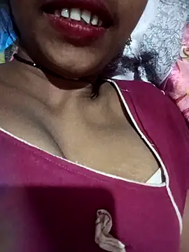 Snapshot of Miss_triha chatting on 09-16-25, 03:35 Miss triha online show from 09-16-25, 03:35