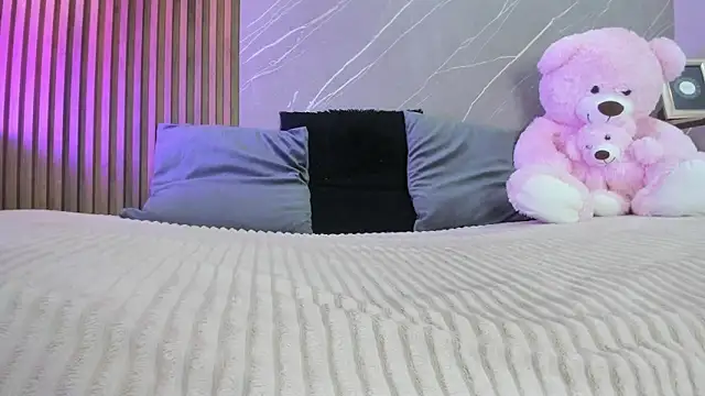 ariana jhonson1 online show from 11-19-25, 12:38