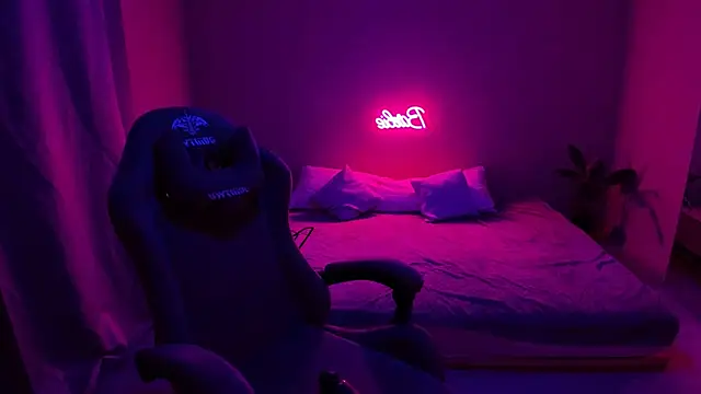 Snapshot of YourMegan chatting on 02-18-25, 10:36 YourMegan online show from 02-18-25, 10:36