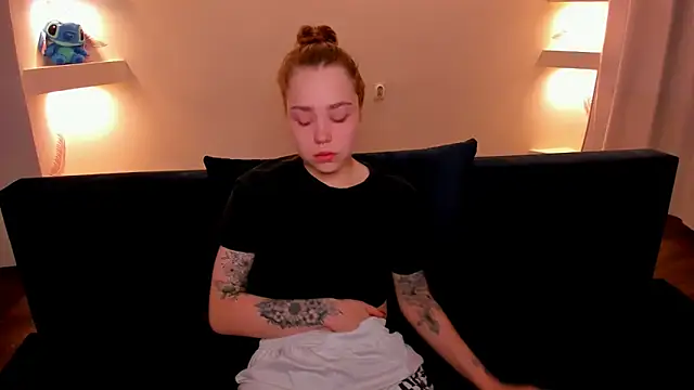 Snapshot of YourMegan chatting on 10-20-25, 07:58 YourMegan online show from 10-20-25, 07:58