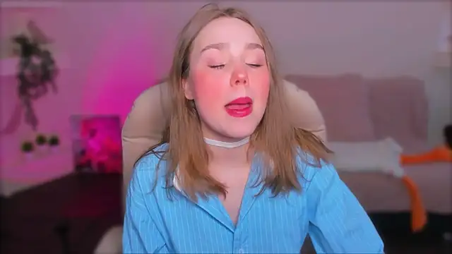 Snapshot of YourMegan chatting on 05-02-26, 02:11 YourMegan online show from 05-02-26, 02:11
