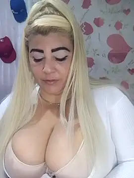 BonniAdams online show from 10-22-25, 03:45