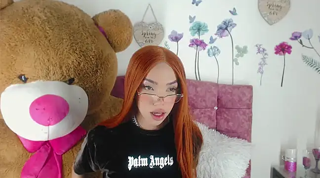 Snapshot of Khloe_Leal chatting on 02-06-25, 02:00 Khloe Leal online show from 02-06-25, 02:00