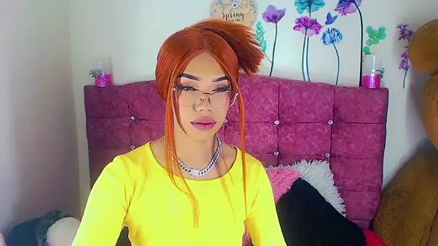 Snapshot of Khloe_Leal chatting on 03-17-25, 01:14 Khloe Leal online show from 03-17-25, 01:14