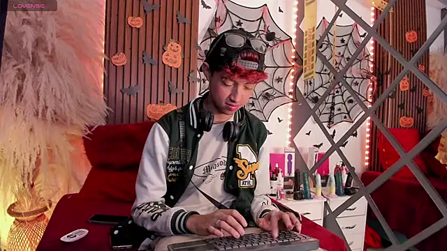 Allen Starck online show from 10-15-25, 02:11