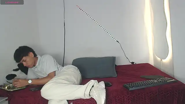 Snapshot of the_murderer chatting on 03-14-25, 05:38 the murderer online show from 03-14-25, 05:38