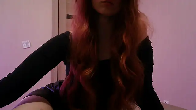  AliceOwen  online show from 03-18-25, 09:32
