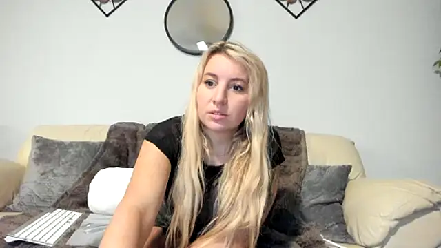 Snapshot of kaliii_jones chatting on 02-22-25, 12:38 kaliii jones online show from 02-22-25, 12:38