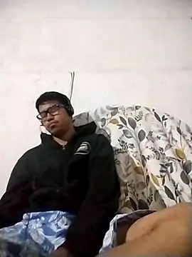 Snapshot of Mario4788 chatting on 04-10-26, 07:24 Mario4788 online show from 04-10-26, 07:24