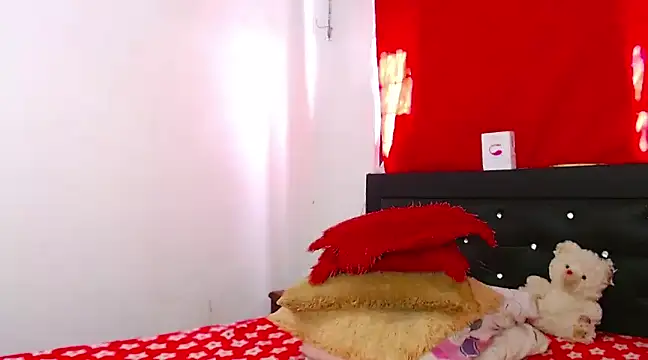 Snapshot of Catalinehot_latin chatting on 02-22-25, 06:08 Catalinehot latin online show from 02-22-25, 06:08