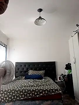 liamlara online show from 02-21-25, 02:59