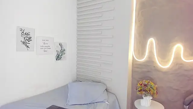 Demy Ruiz online show from 03-06-25, 08:41