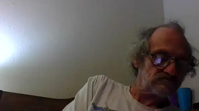 Snapshot of Dara4q chatting on 01-08-26, 02:47 Dara4q online show from 01-08-26, 02:47