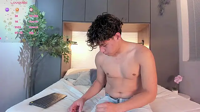 Gabriell ramirez online show from 02-25-25, 04:03