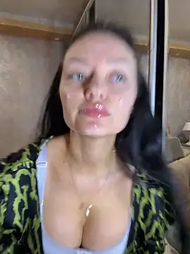 Snapshot of AlessiaExquisit chatting on 04-19-26, 04:39 AlessiaExquisit online show from 04-19-26, 04:39