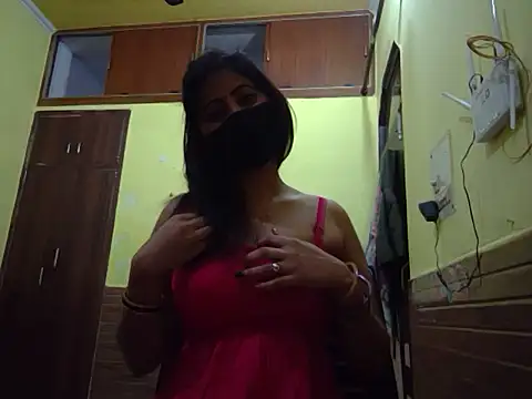 Queen Couple online show from 02-20-25, 04:57