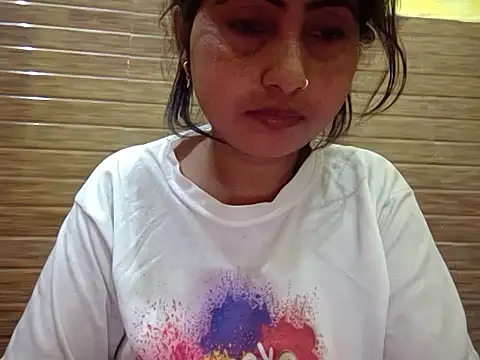 Queen Couple online show from 03-09-25, 06:43