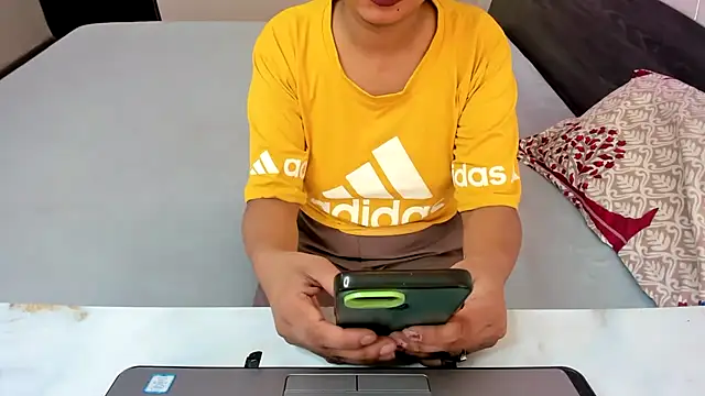 Queen Couple online show from 09-19-25, 05:42