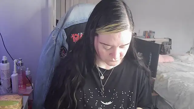 AureliaXOX online show from 09-17-25, 10:39