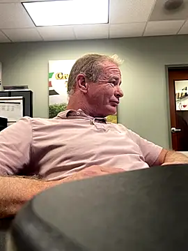 Snapshot of hintly chatting on 12-04-25, 09:34 hintly online show from 12-04-25, 09:34