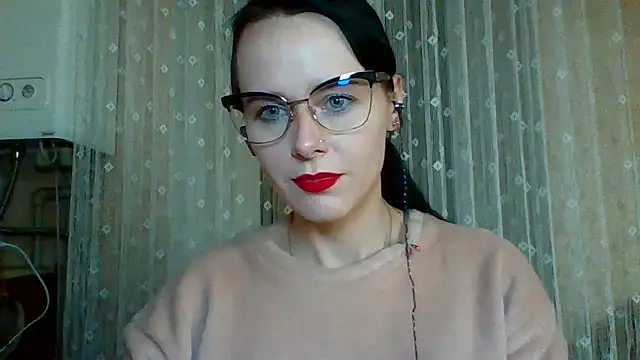 LuminousLady online show from 03-19-25, 06:34