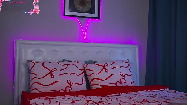 LeaCox  online show from 11-21-25, 07:40