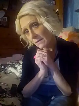 Snapshot of beautifulme23 chatting on 02-11-25, 11:12 beautifulme23 online show from 02-11-25, 11:12