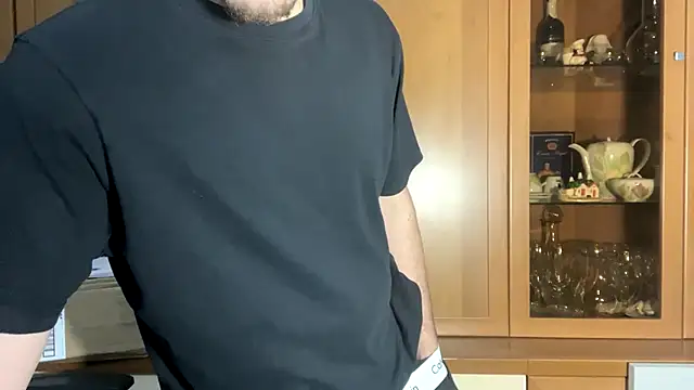 NaplesGuy04 online show from 02-12-25, 05:37