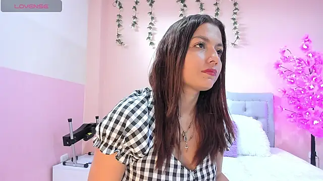 littletammy4u  online show from 10-09-25, 12:36