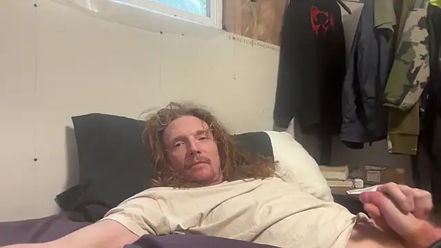 Snapshot of redone8in chatting on 03-03-25, 01:21 redone8in online show from 03-03-25, 01:21