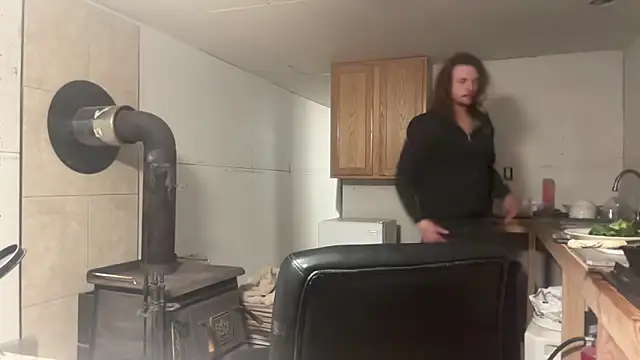 Snapshot of redone8in chatting on 03-13-25, 03:33 redone8in online show from 03-13-25, 03:33