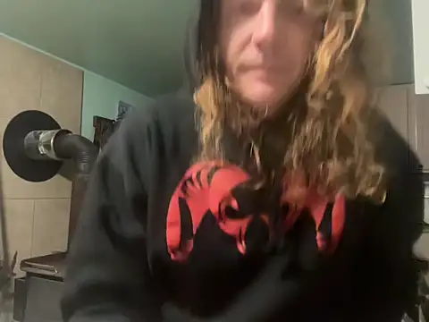 Snapshot of redone8in chatting on 11-01-25, 04:31 redone8in online show from 11-01-25, 04:31