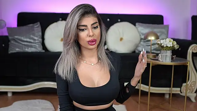 Snapshot of emma_goodess_ chatting on 02-26-25, 06:00 emma goodess online show from 02-26-25, 06:00