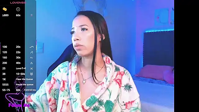 SallyWhitee online show from 09-15-25, 04:12