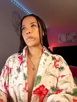 SallyWhitee online show from 04-06-26, 05:30