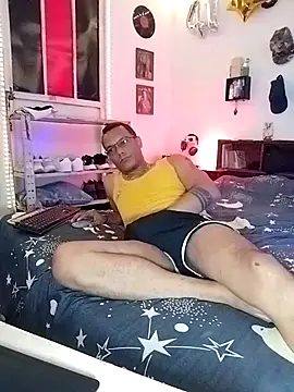 Snapshot of XhaseFoX chatting on 02-11-25, 02:14 XhaseFoX online show from 02-11-25, 02:14