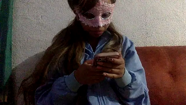 sharonlopez9611 online show from 02-17-25, 05:25