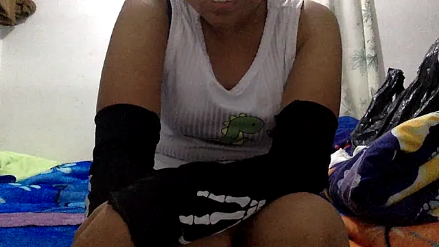 sharonlopez9611 online show from 10-20-25, 03:07