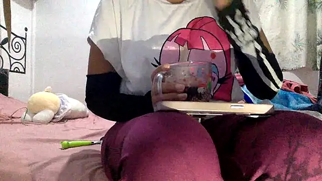 sharonlopez9611 online show from 12-01-25, 04:39