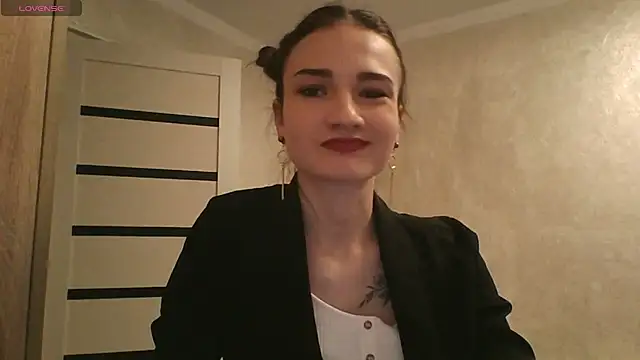 RoyalDessertt online show from 03-06-25, 09:47