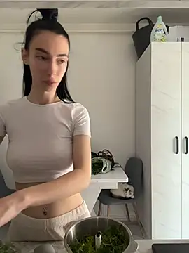 Celine Roxelle online show from 05-20-26, 01:06