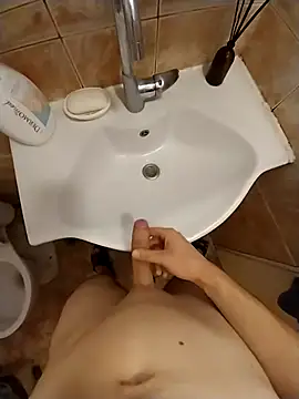 Snapshot of Good_boy000 chatting on 10-13-25, 07:36 Good boy000 online show from 10-13-25, 07:36