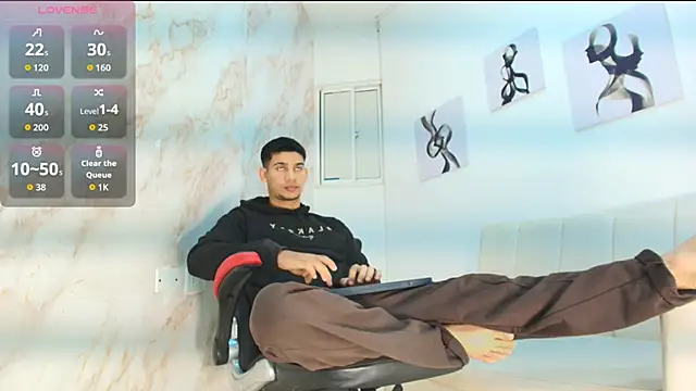 Snapshot of ANDRES_STUD chatting on 12-04-25, 04:11 ANDRES STUD online show from 12-04-25, 04:11